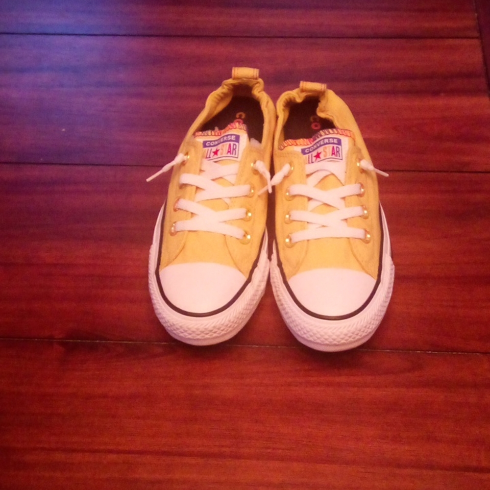 Women's Converse All Star Chucks Size 8